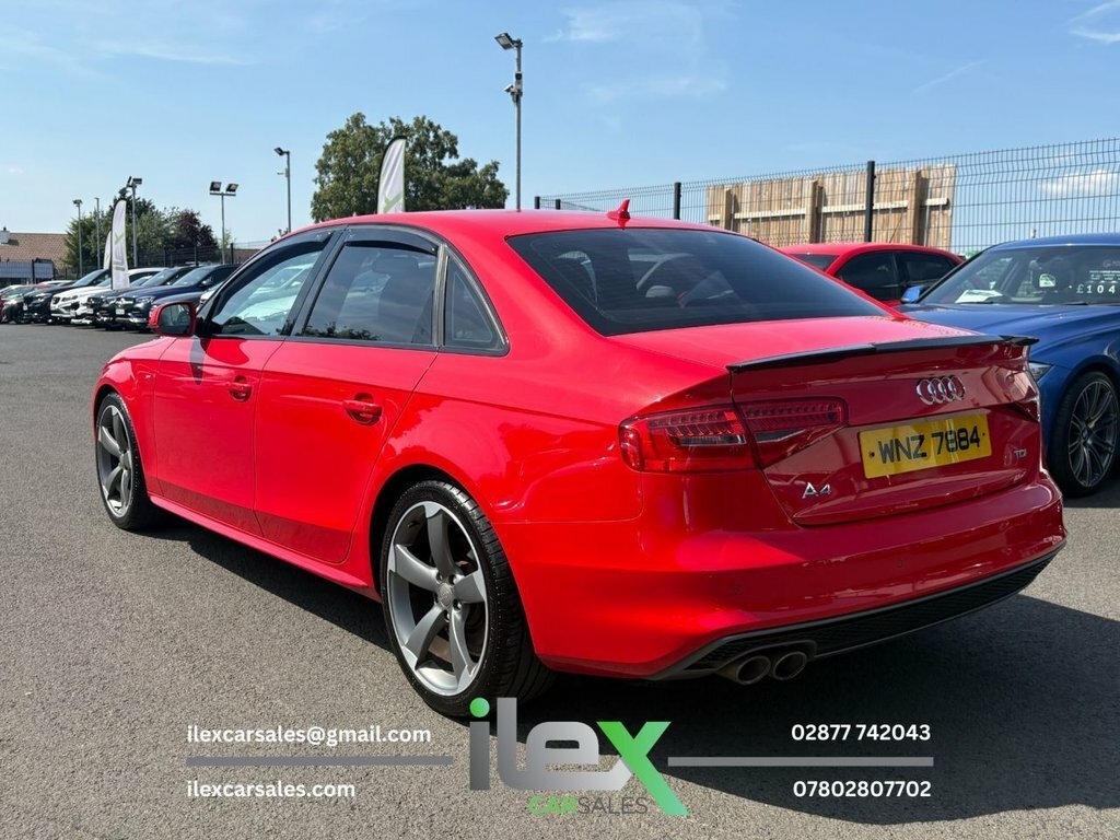Audi A4 2L Black Edition Red #4