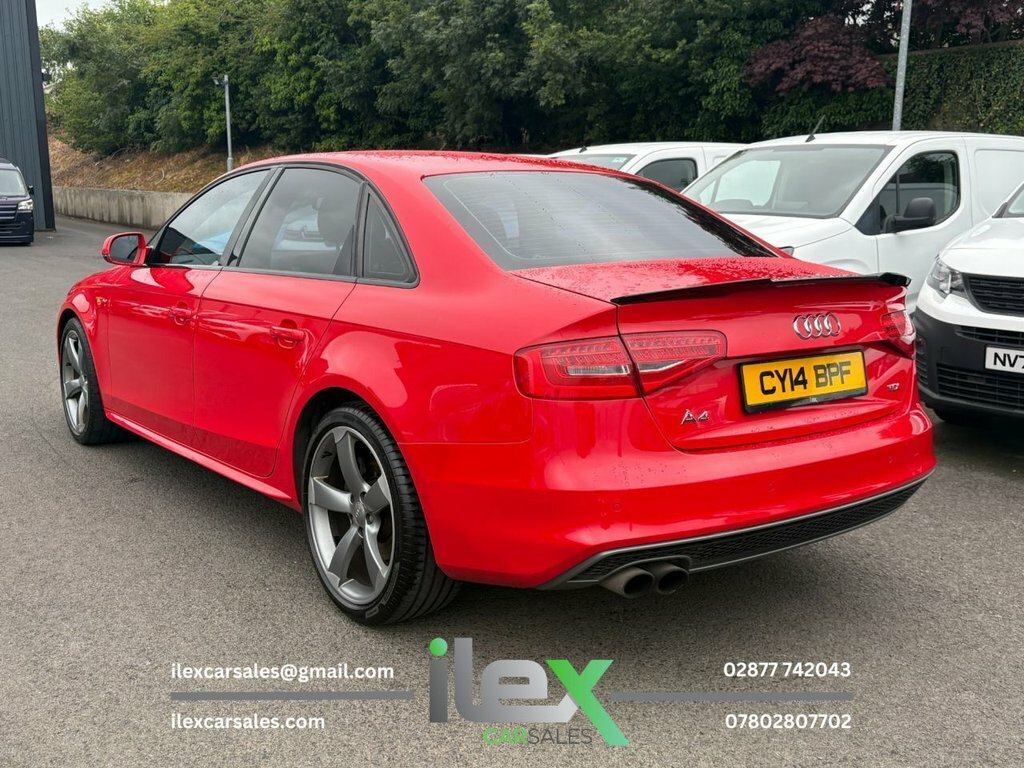 Audi A4 2L Black Edition Red #6