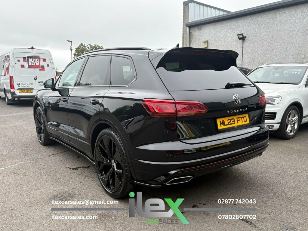 Volkswagen Touareg 3L Black Edition Black #5