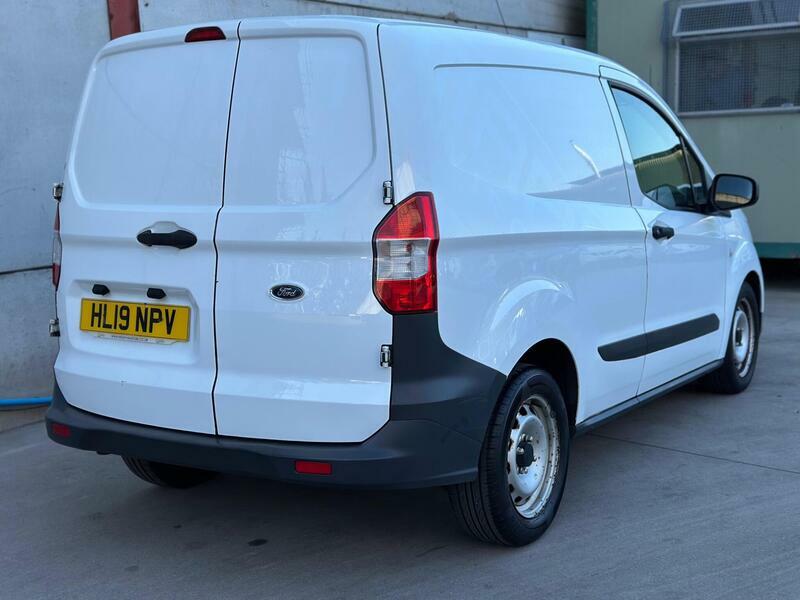 Ford Transit Courier Base Kombi Tdci White #9