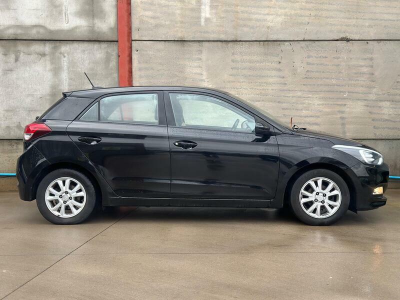 Hyundai I20 Hatchback Red #9