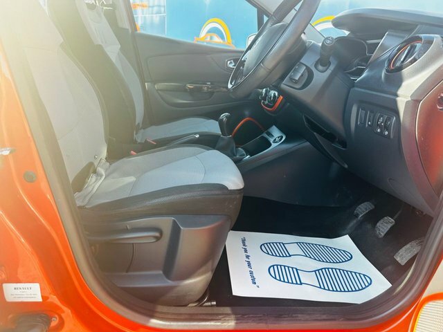 Renault Captur  Black #20