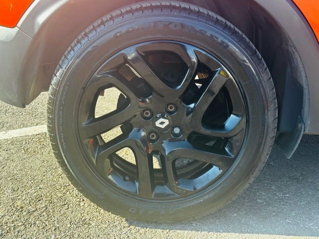 Renault Captur  Black #8