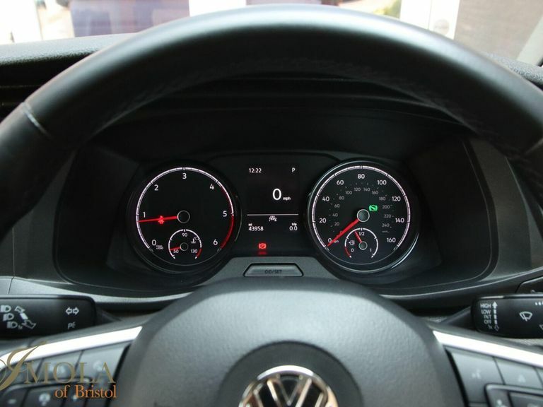 Volkswagen Transporter Mpv White #25
