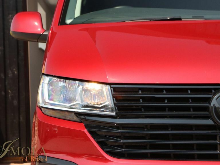Volkswagen Transporter Mpv White #10