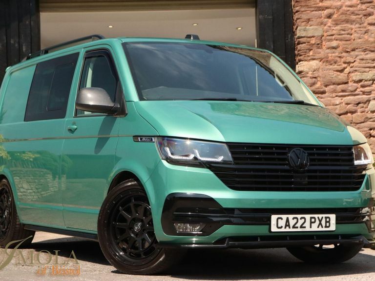 Volkswagen Transporter 2.0 Tdi T30 Highline Kombi Dsg Fwd Swb Euro 6 Ss Green