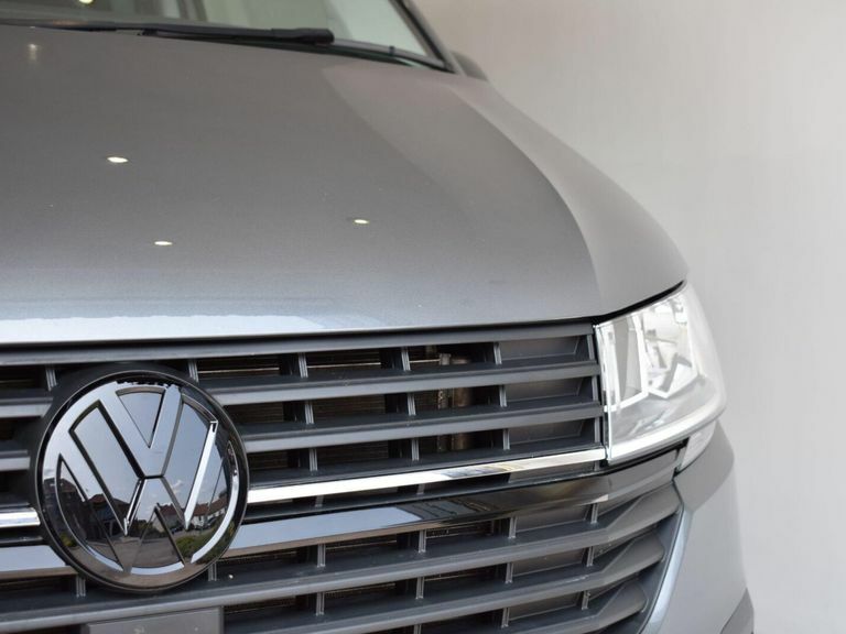 Volkswagen Transporter Transporter 2.0 Tdi T32 Highline Kombi Dsg Fwd Swb LS24BXJ Grey #2