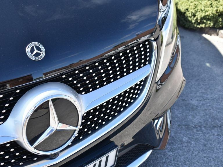 Mercedes-Benz V Class Mpv Black #55