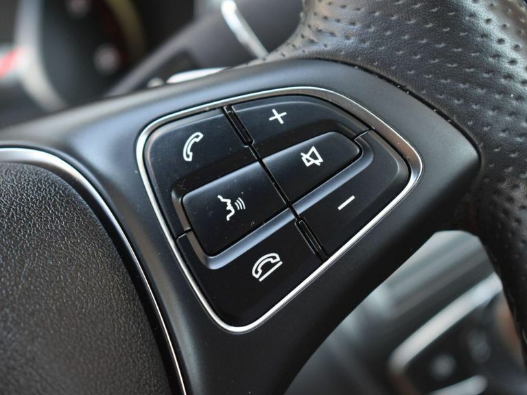 Mercedes-Benz V Class Mpv Black #33