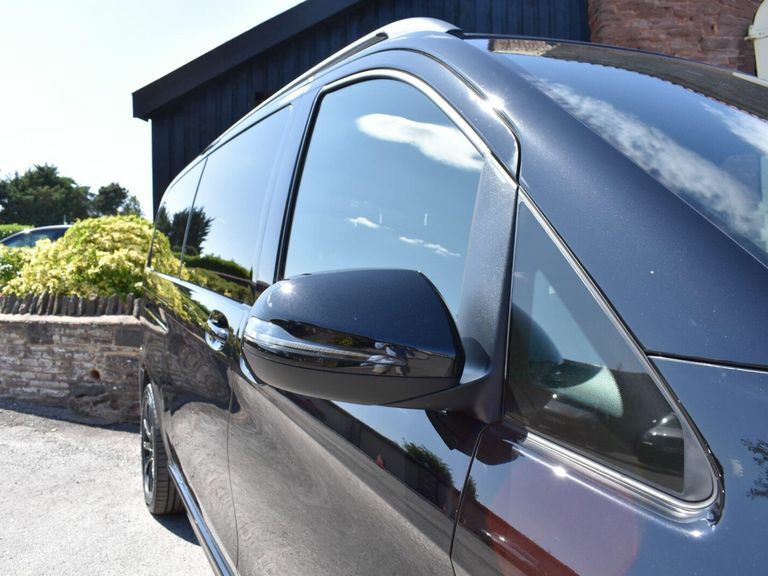 Mercedes-Benz V Class Mpv Black #50
