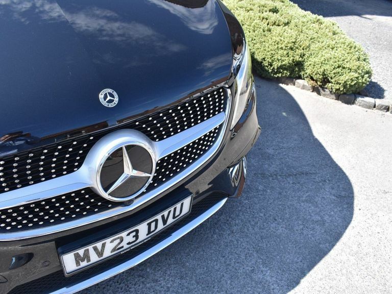 Mercedes-Benz V Class Mpv Black #54