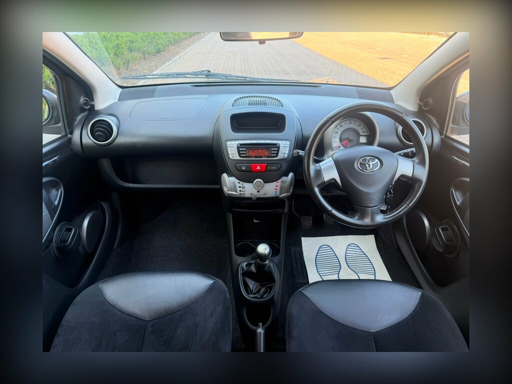 Toyota Aygo 1.0 Vvt-i Ice Hatchback Euro 5 Black #3