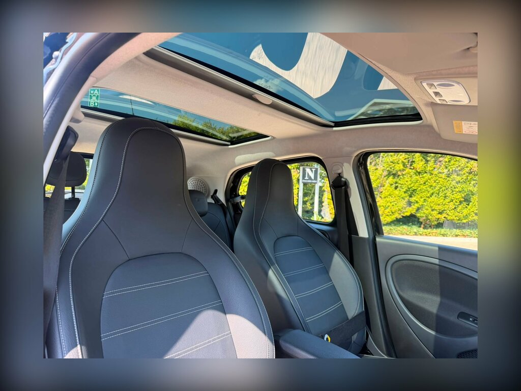 Smart Forfour 60Kw Eq Prime Exclusive 17Kwh 22Kwch Black #26