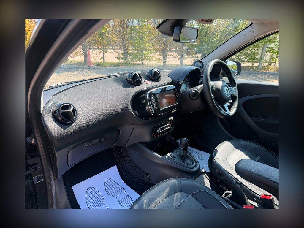 Smart Forfour 60Kw Eq Prime Exclusive 17Kwh 22Kwch Black #22
