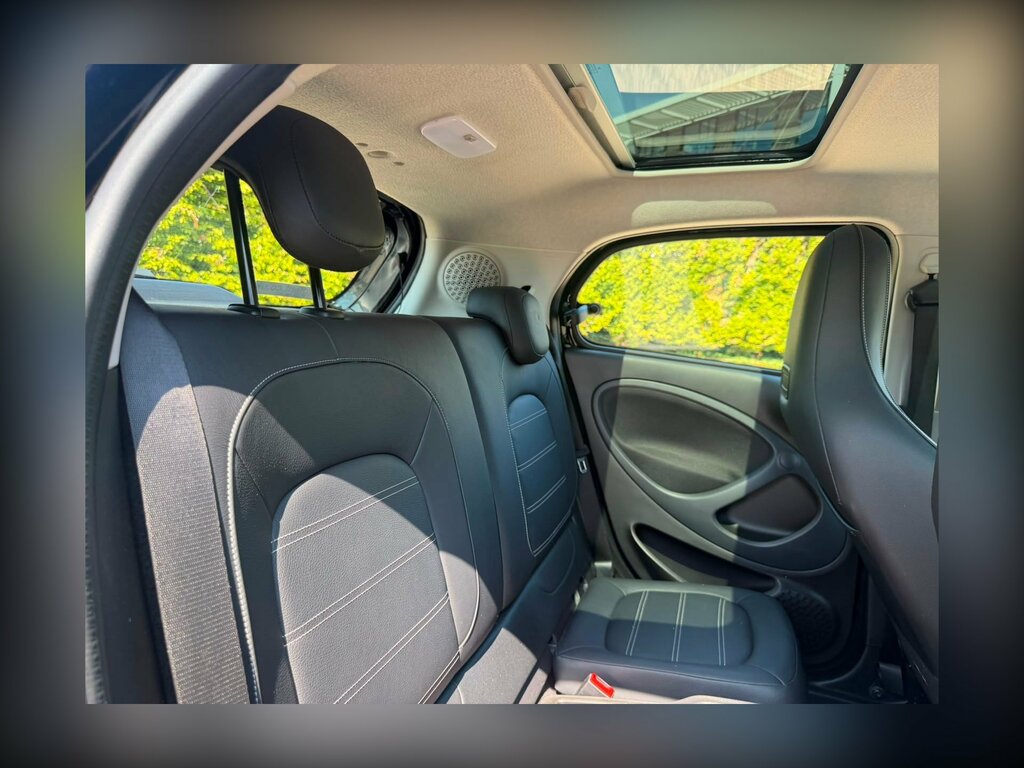 Smart Forfour 60Kw Eq Prime Exclusive 17Kwh 22Kwch Black #27