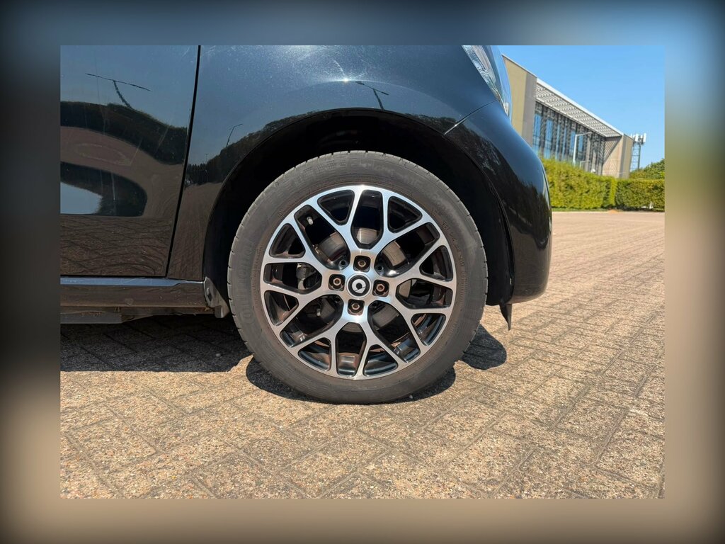 Smart Forfour 60Kw Eq Prime Exclusive 17Kwh 22Kwch Black #33
