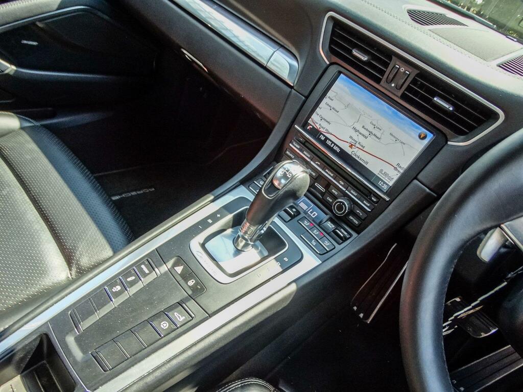 Porsche 911 Petrol #6