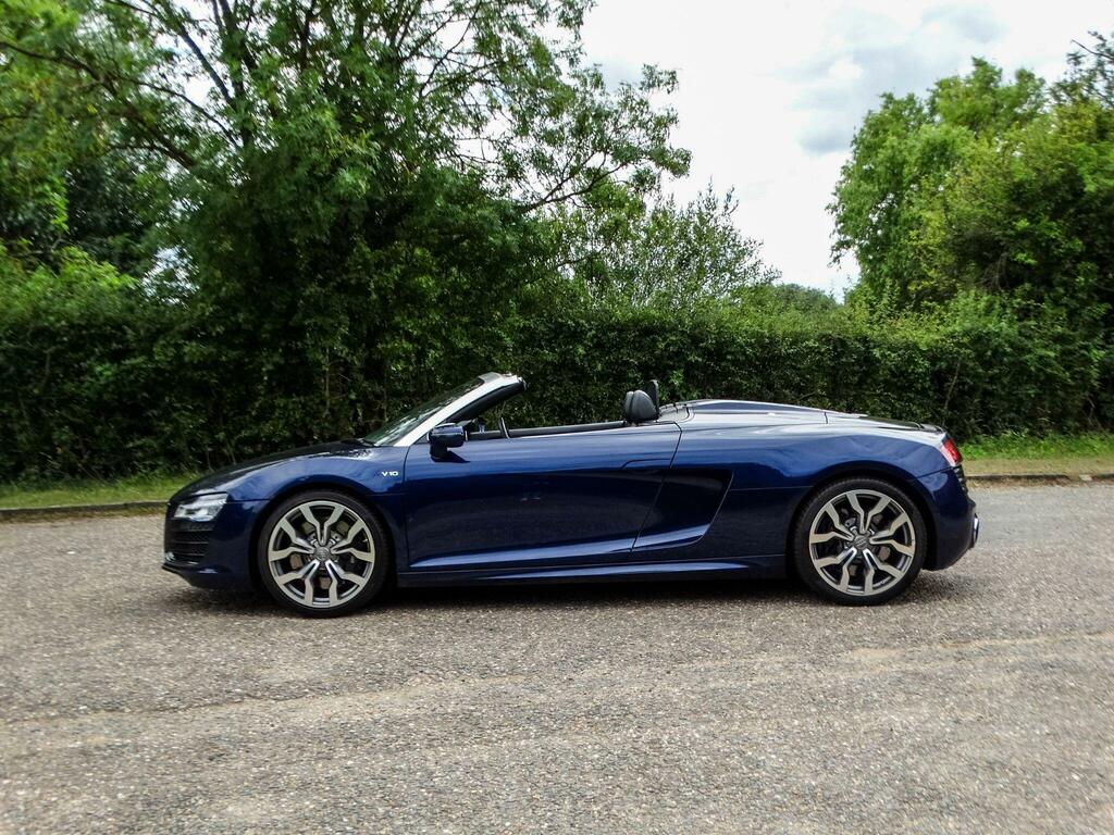 Audi R8 Petrol  #2