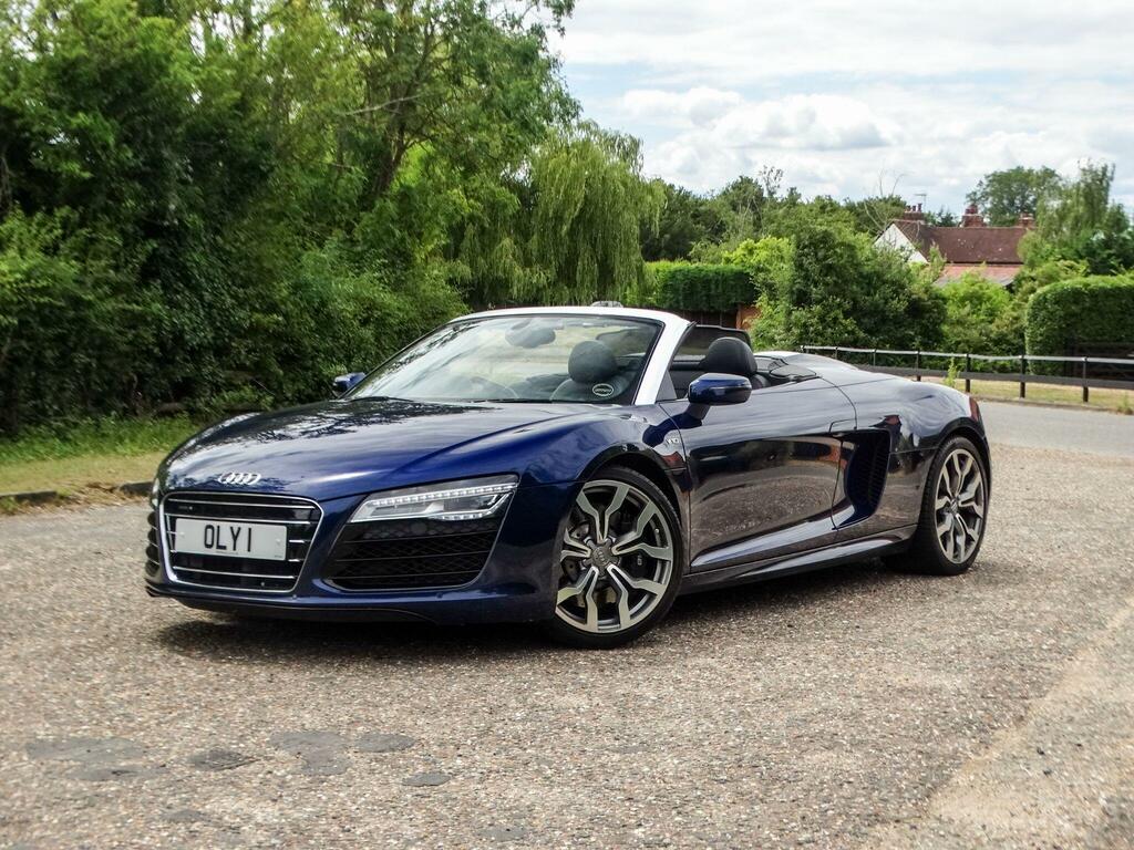 Audi R8 Petrol