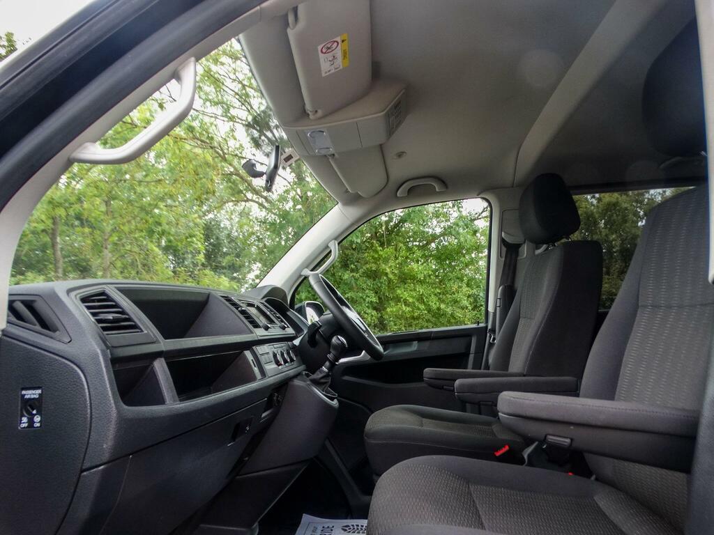 Volkswagen Transporter Shuttle Diesel #3