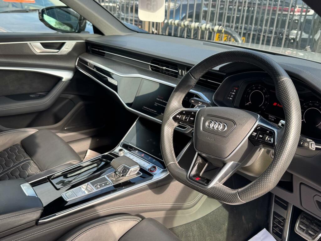 Audi RS6 Avant Petrol #5