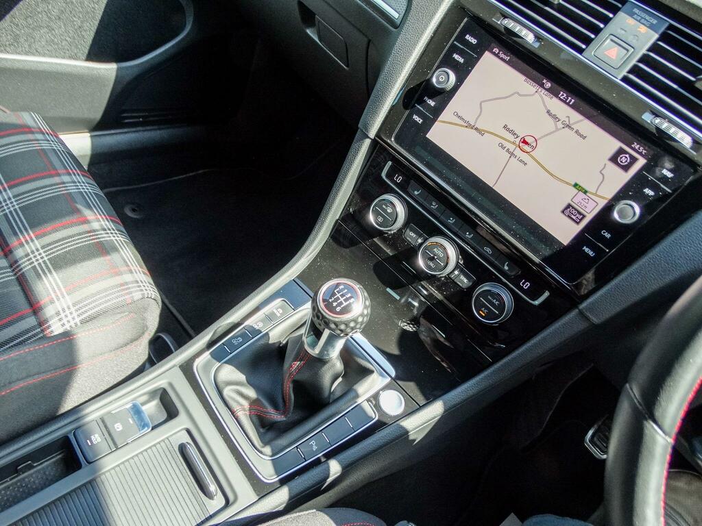 Volkswagen Golf Petrol PF19HLM #6