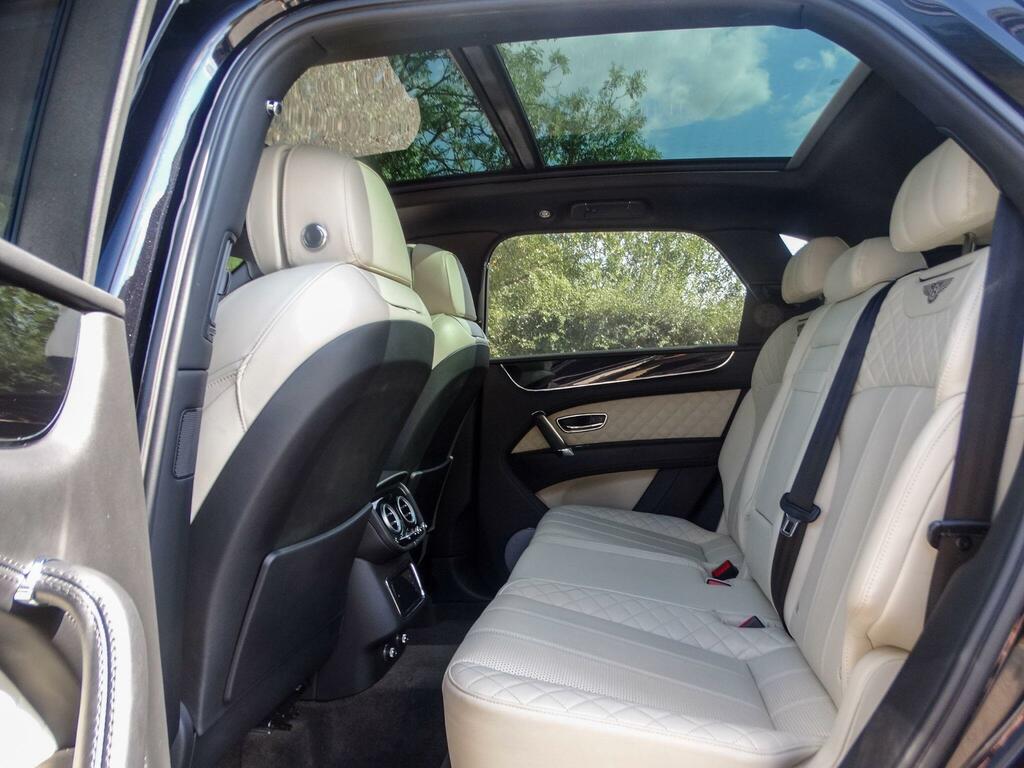 Bentley Bentayga W12 Black #13