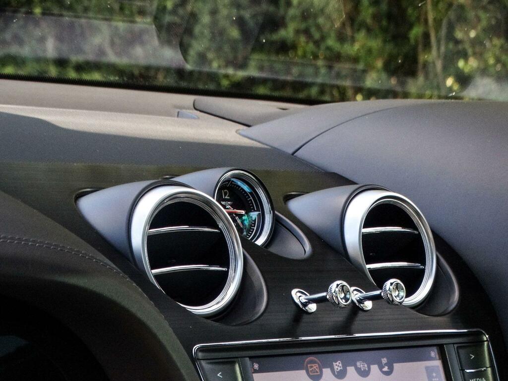 Bentley Bentayga W12 Black #18