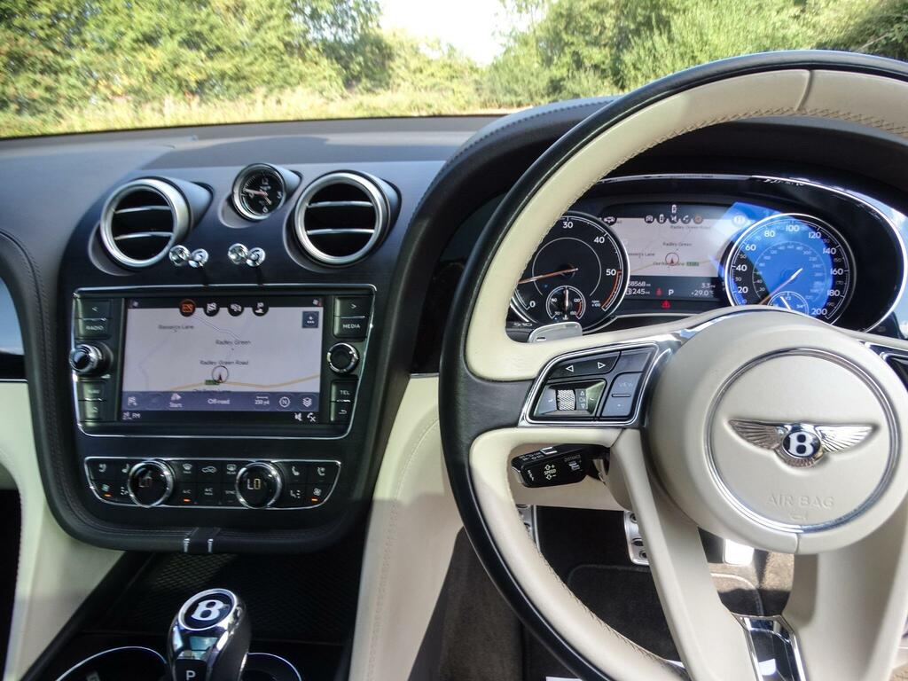 Bentley Bentayga W12 Black #8