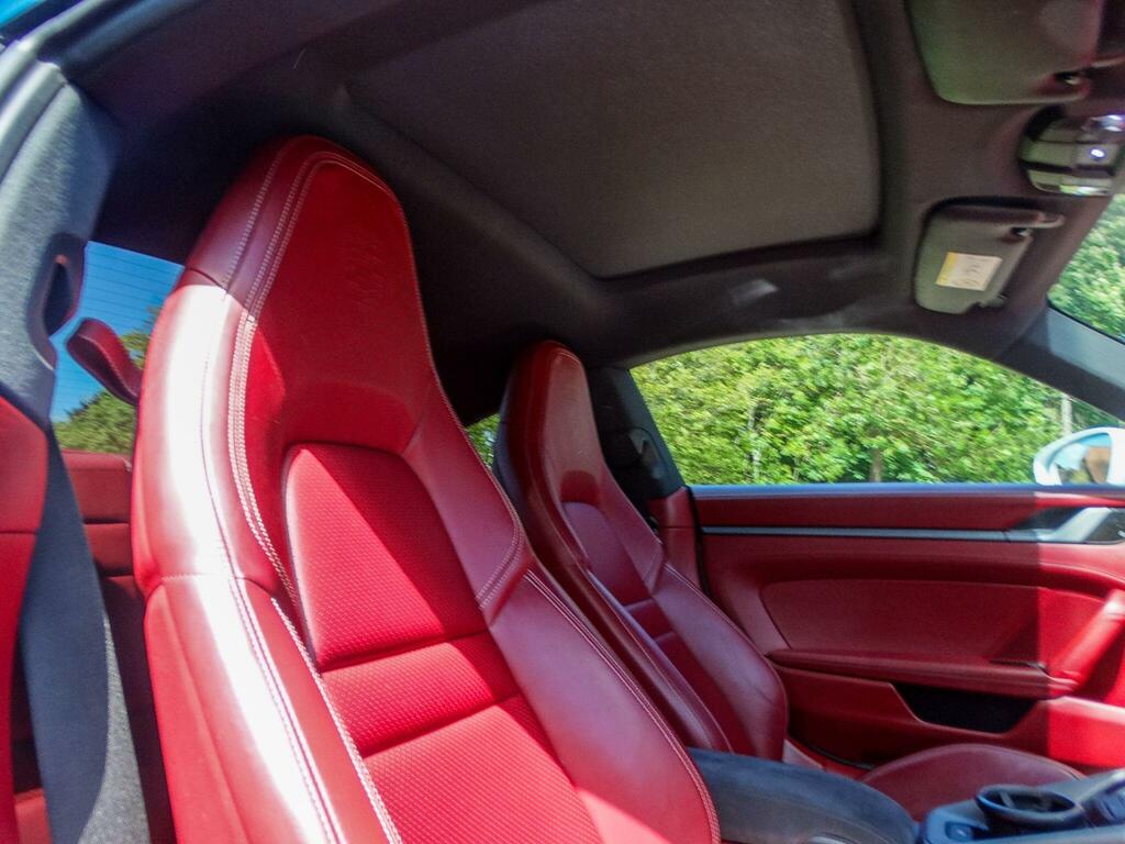 Porsche 911 Carrera S Silver #18