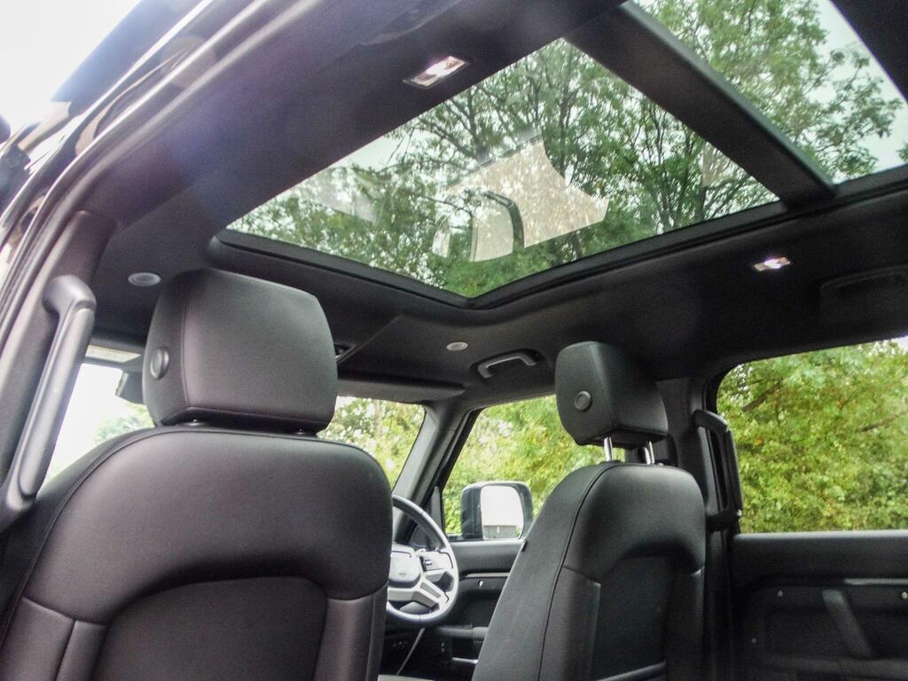 Land Rover Defender 110 X-dynamic Se Green #15