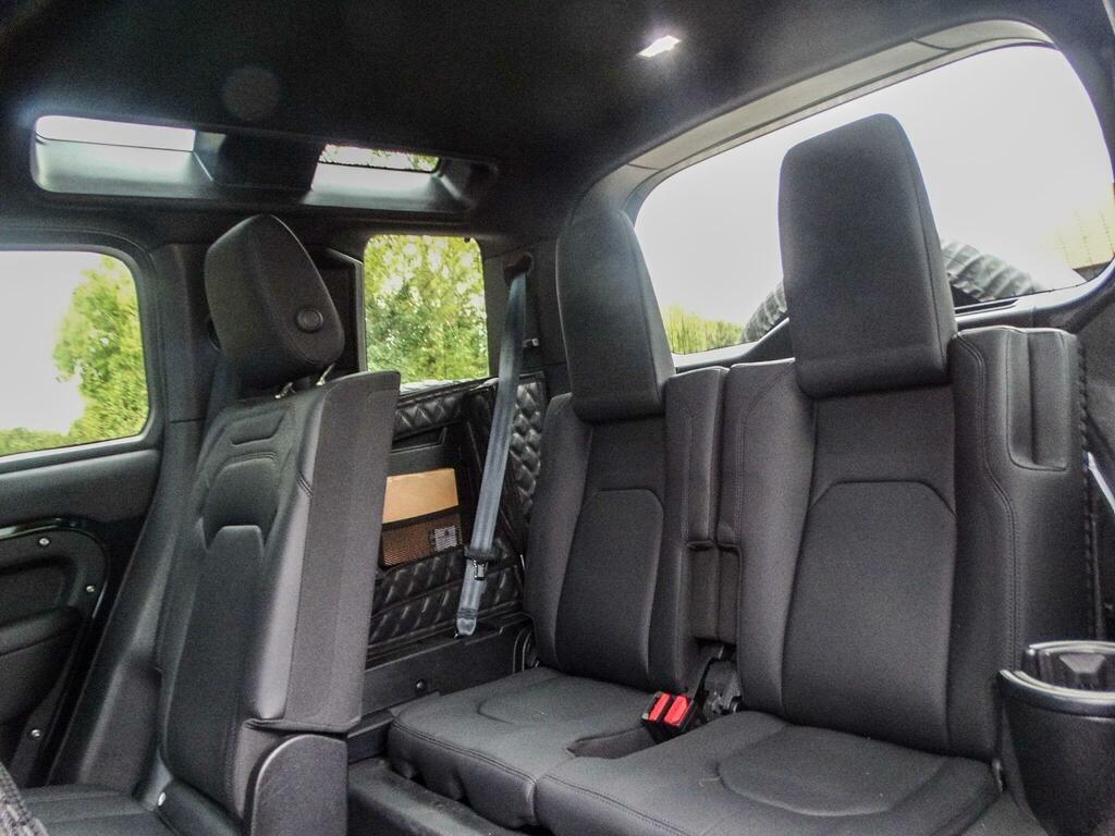 Land Rover Defender 110 X-dynamic Se Green #13