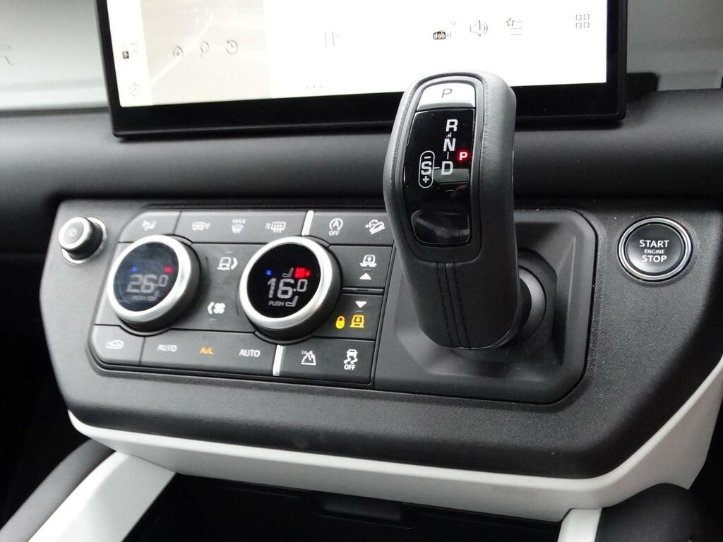 Land Rover Defender 110 X-dynamic Se Green #30