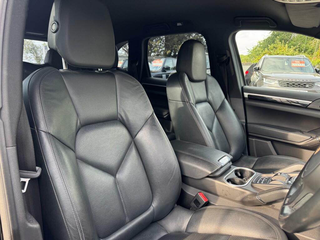 Porsche Cayenne 3.0 D V6 Tiptronic 245 Bhp Panoramic Roof Black #4