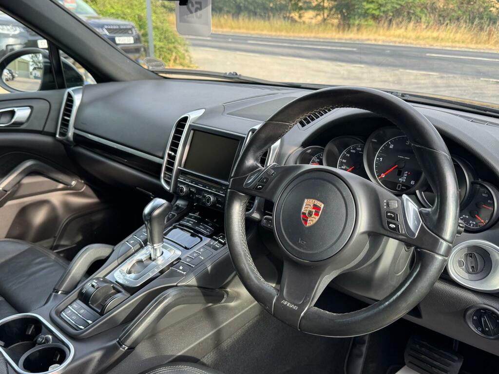 Porsche Cayenne 3.0 D V6 Tiptronic 245 Bhp Panoramic Roof Black #2
