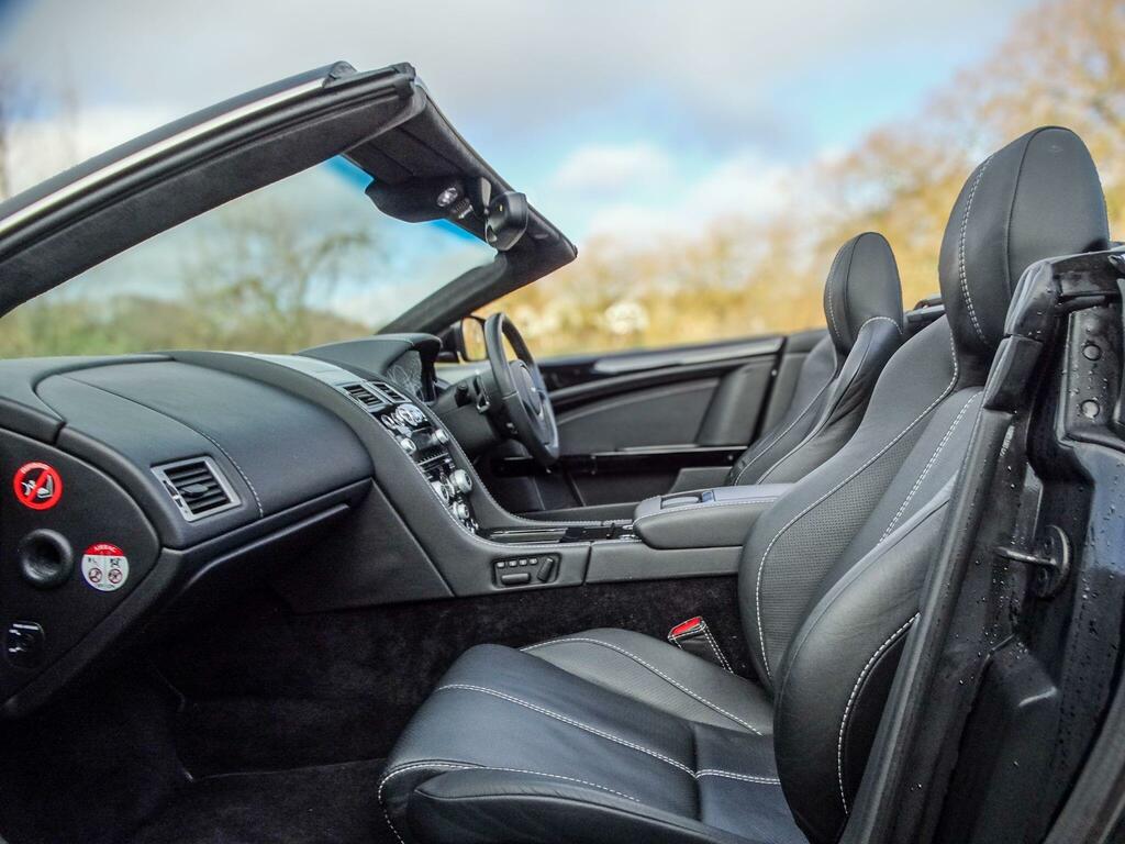 Aston Martin DB9 Petrol  #3