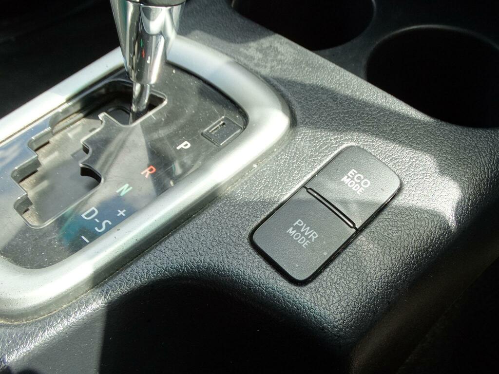 Toyota HILUX Active 4Wd D-4d Dcb White #30