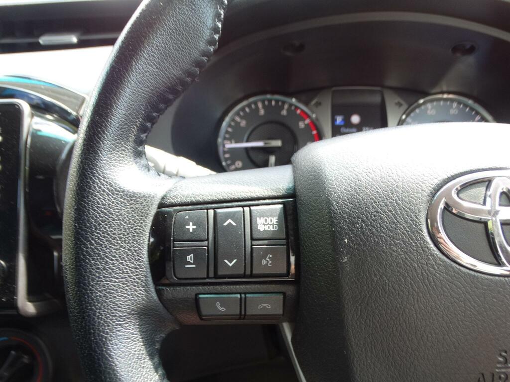 Toyota HILUX Active 4Wd D-4d Dcb White #31