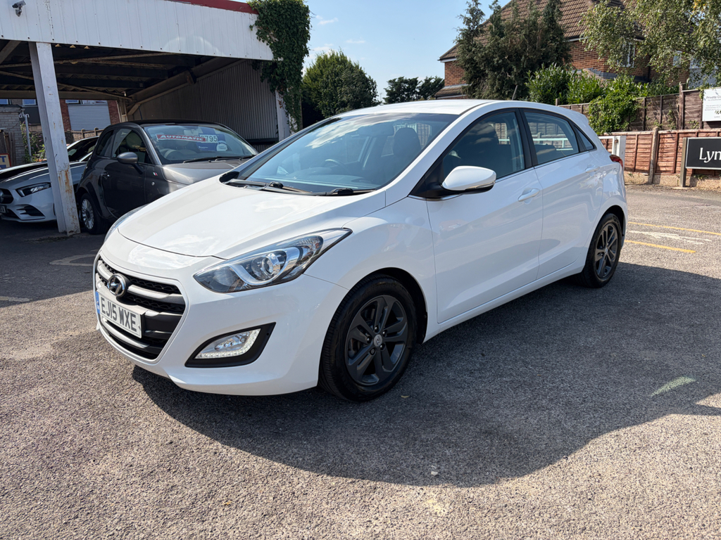 Hyundai I30 1.4 Blue Drive Se Nav Hatchback #4
