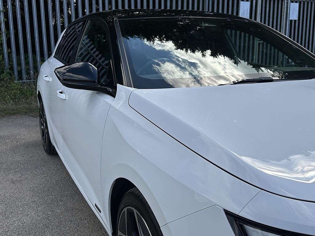 Vauxhall Astra Turbo Ultimate White #6