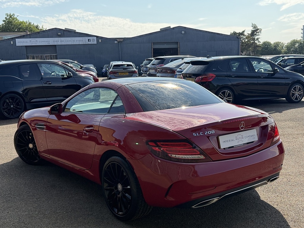 Mercedes-Benz SLC Slc200 Amg Line Red