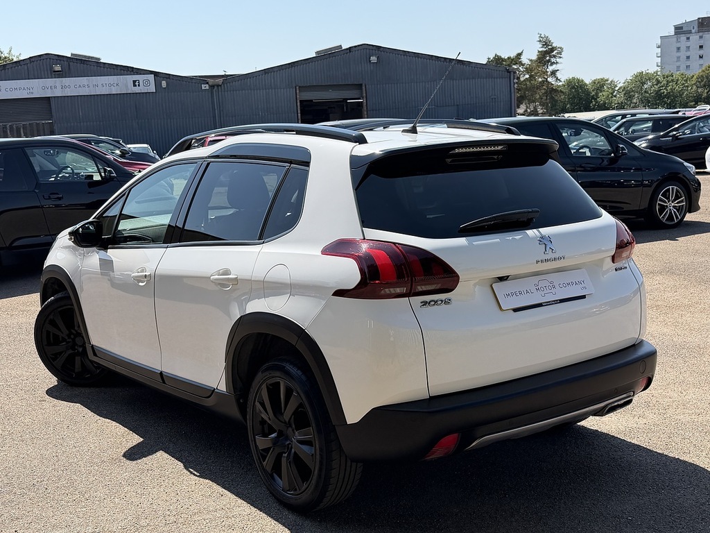 Peugeot 2008 Bluehdi Gt Line KJ17NFL White #2