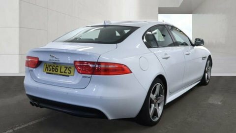 Jaguar XE 2.0 Xe R-sport White #5