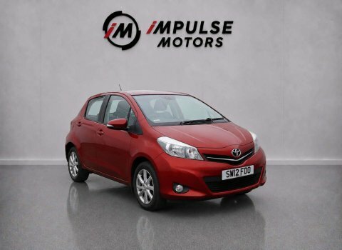 Toyota Yaris 1.3 Yaris T Red