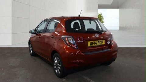 Toyota Yaris 1.3 Yaris Icon Red