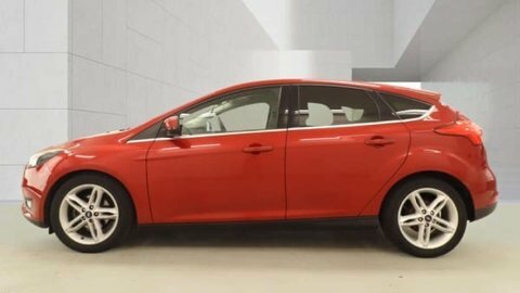 Ford Focus 1.0 Focus Titanium Red #6