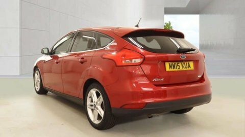 Ford Focus 1.0 Focus Titanium Red #3