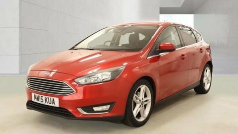 Ford Focus 1.0 Focus Titanium Red #2