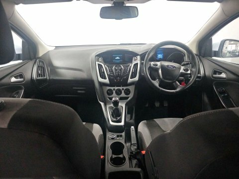 Ford Focus 1.6 Focus Zetec SE14OBD White #2