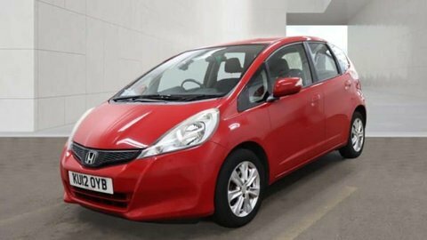 Honda Jazz 1.3 Jazz I-vtec KU12OYB Red #2